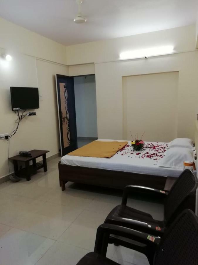 Maharaja Family Guest House Lonavala Bagian luar foto