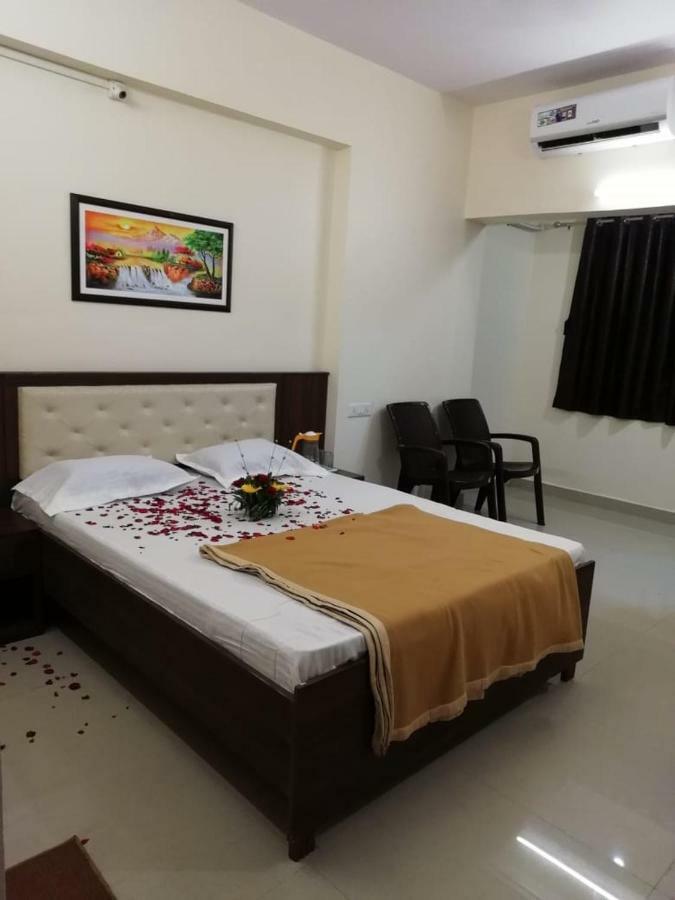 Maharaja Family Guest House Lonavala Bagian luar foto